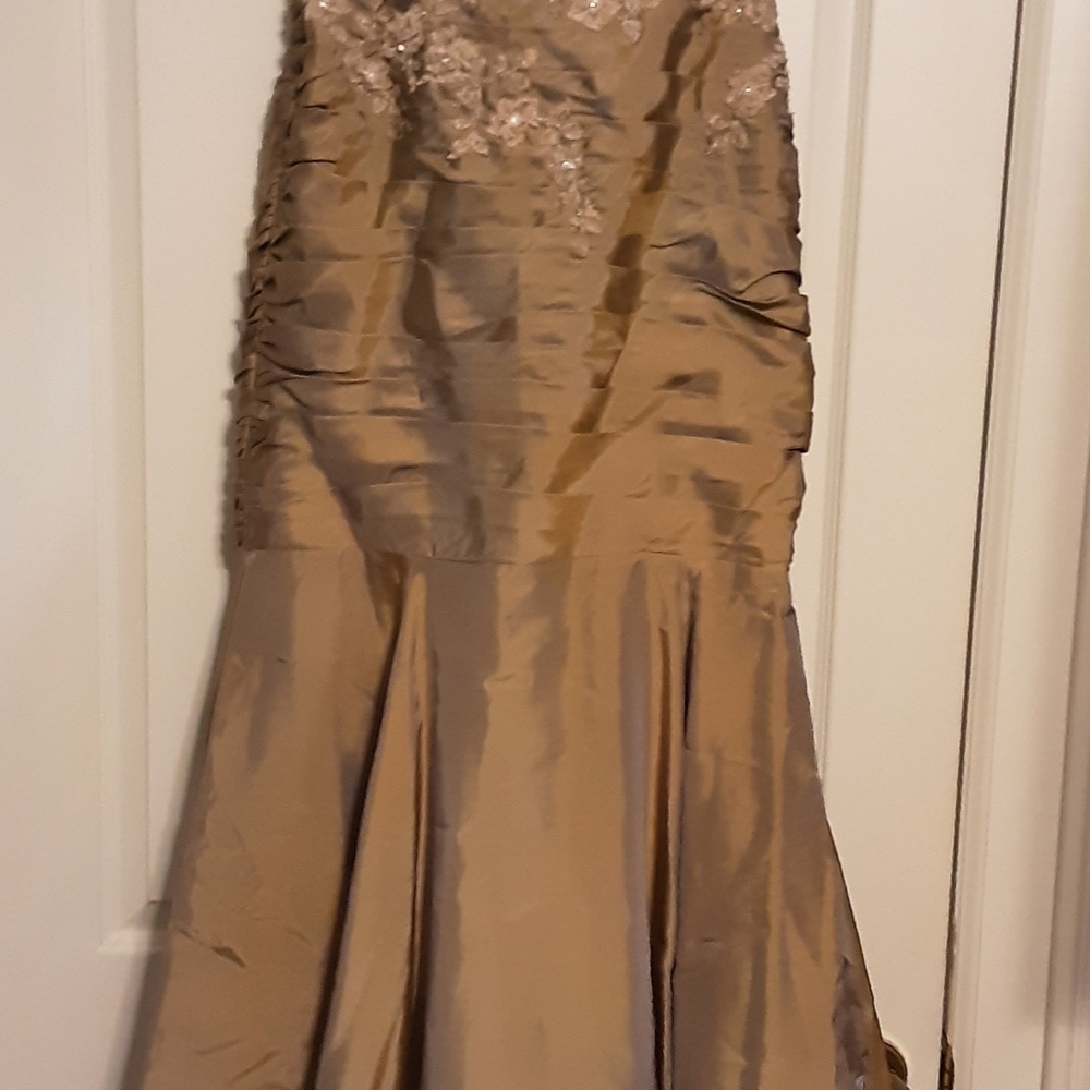 Jade Elegant Gold Evening Dress